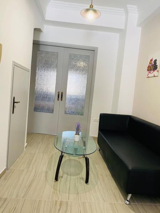 Modern 2Br Near Centre -5Min Wlk Διαμέρισμα Πάτρα Εξωτερικό φωτογραφία